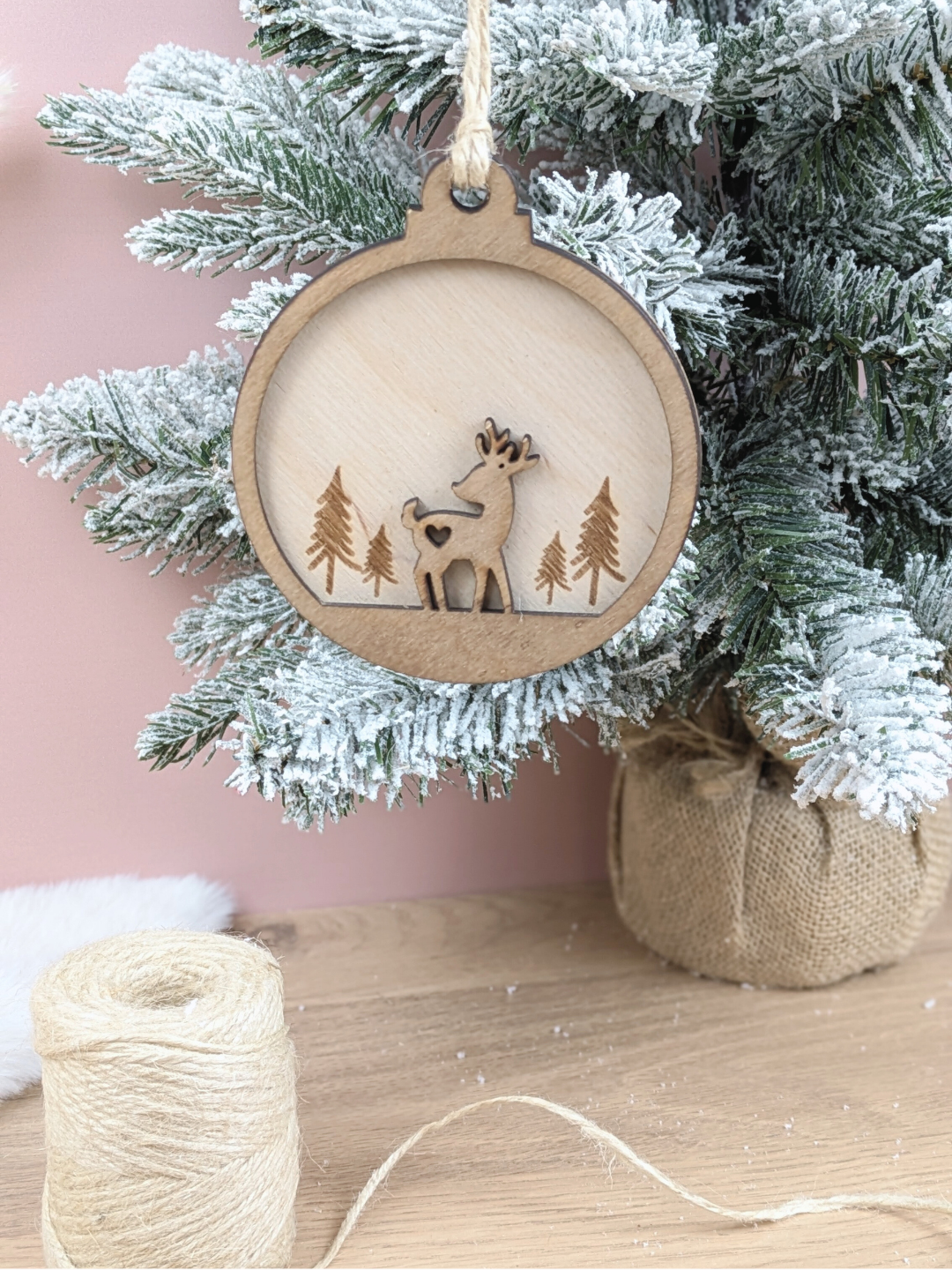 Boule de noël "Renne dans la forêt"