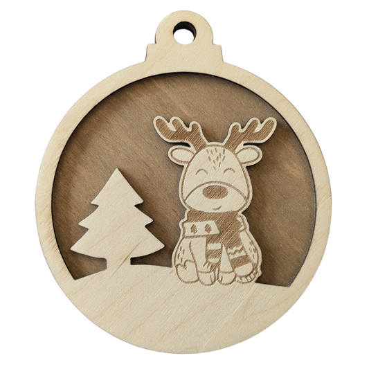 Boule de noël “Rudolphe au pied du sapin”