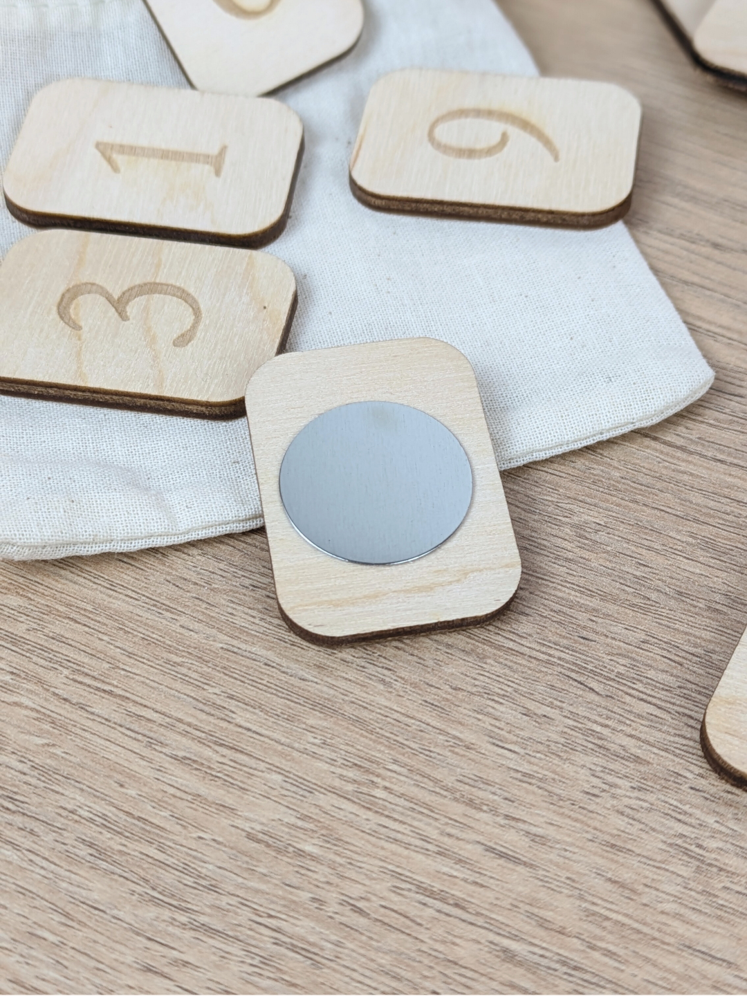 Décompte de Noël en bois - Calendrier aimanté personnalisé