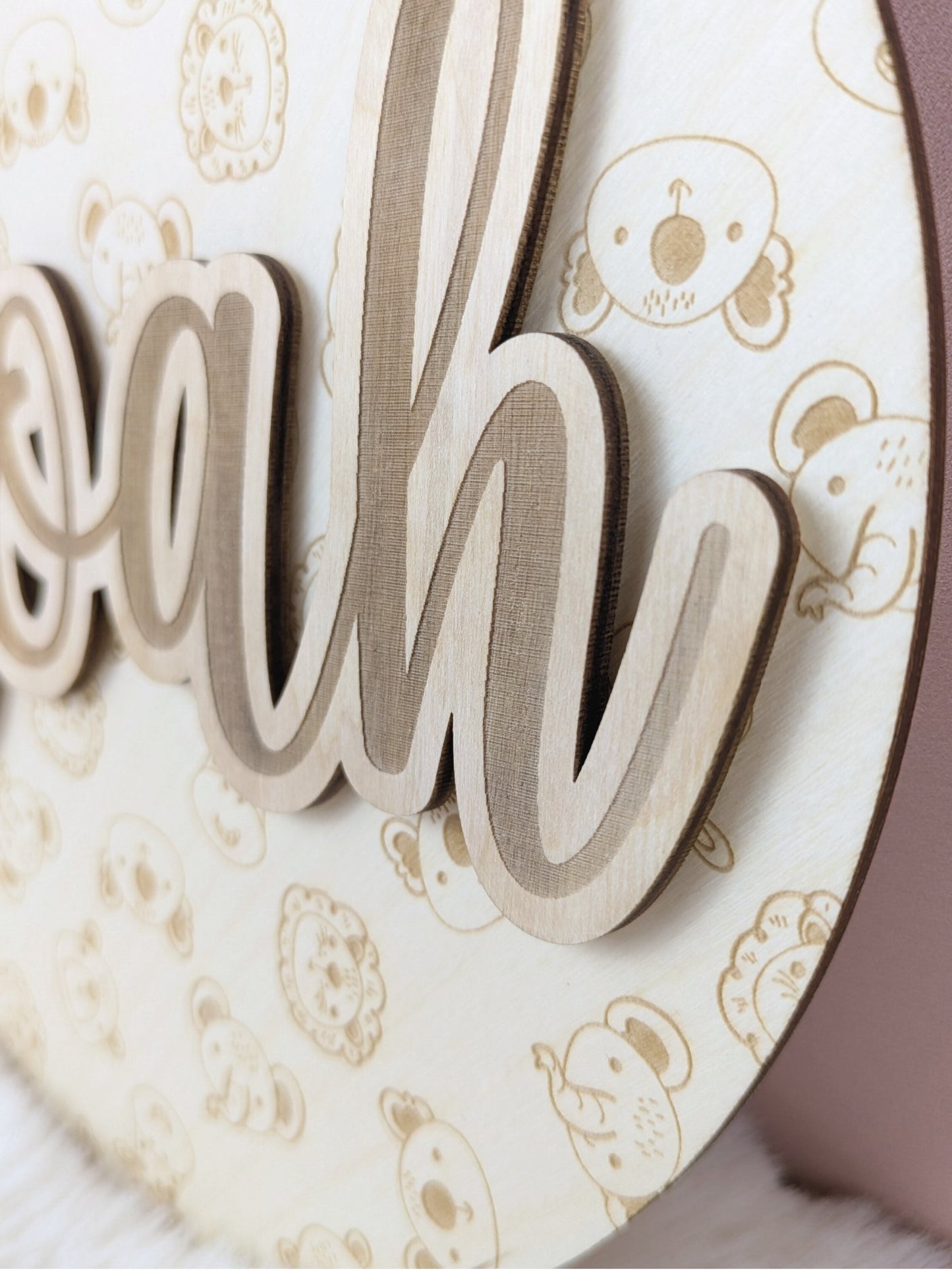 Décoration murale personnalisée avec prénom en bois (motifs variés)